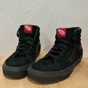 Black Velvet Sk8-Hi Vans
